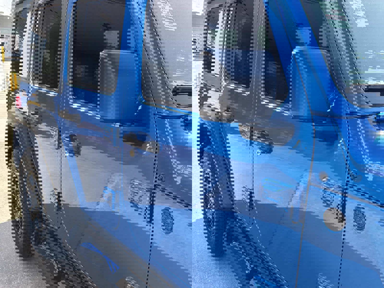 Used 2025 Jeep Wrangler Sport image 15