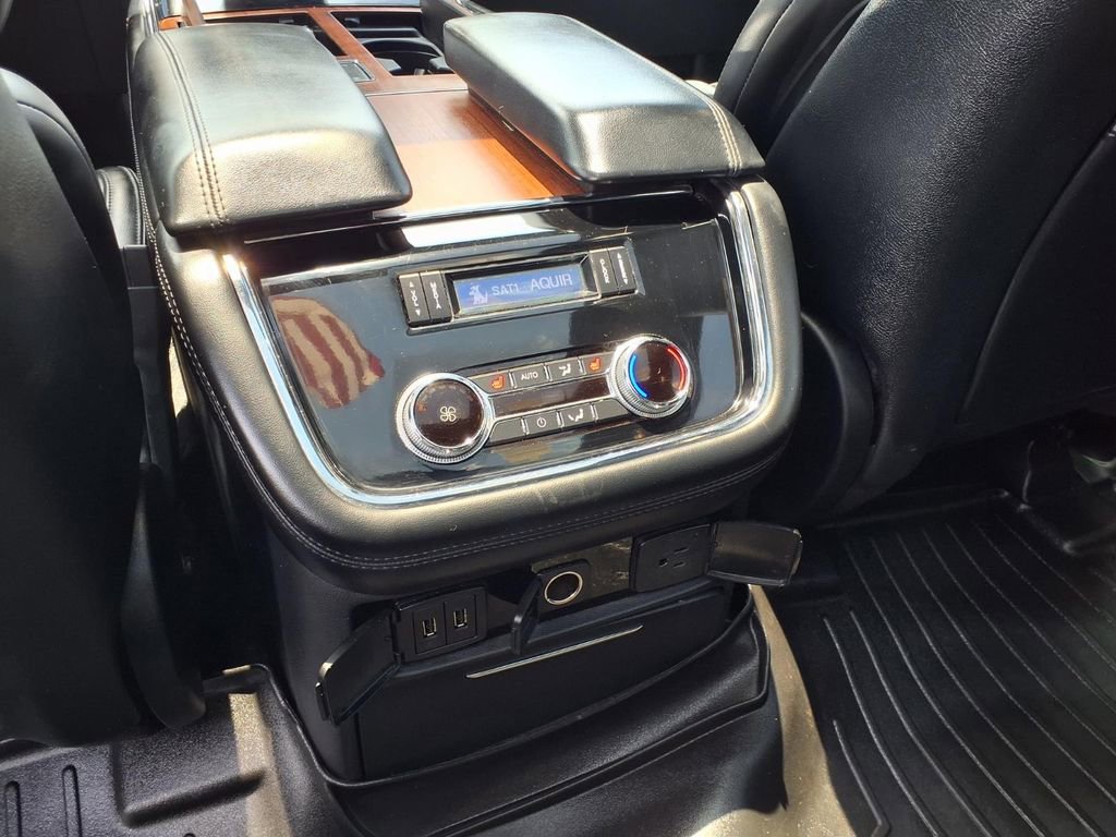 Used 2020 Lincoln Navigator Reserve AWD/4WD image 16