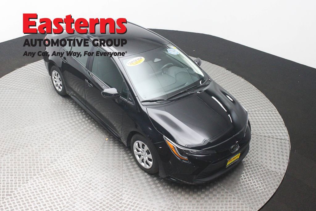 Used 2025 Toyota Corolla LE image 3