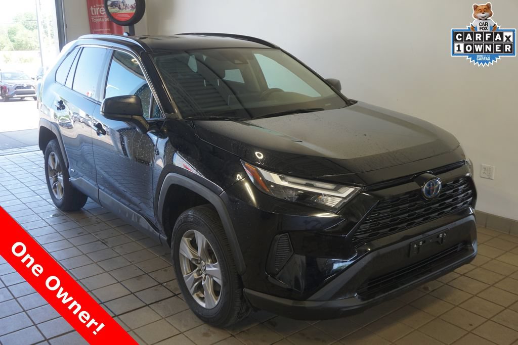 Used 2023 Toyota RAV4 LE AWD/4WD image 1