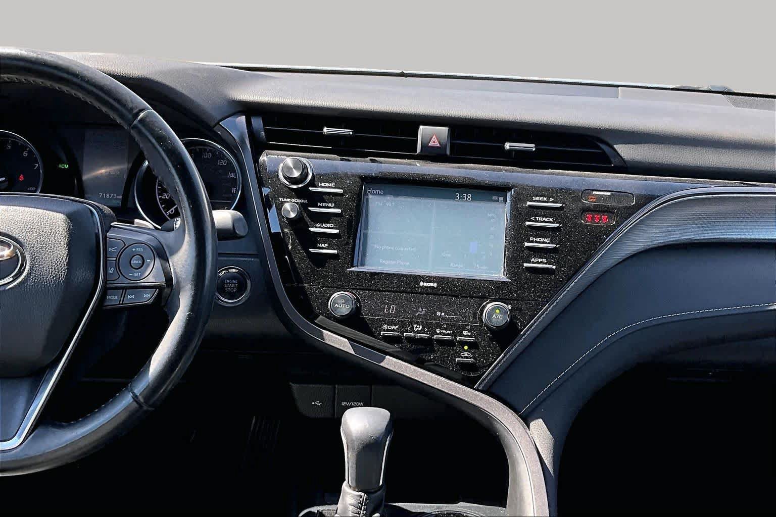 Used 2020 Toyota Camry SE w/ Convenience Package FWD image 6