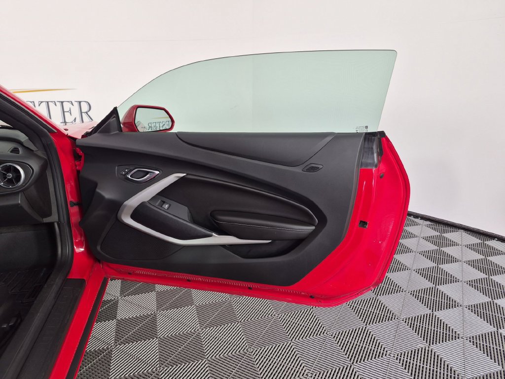 Certified 2018 Chevrolet Camaro SS RWD image 30