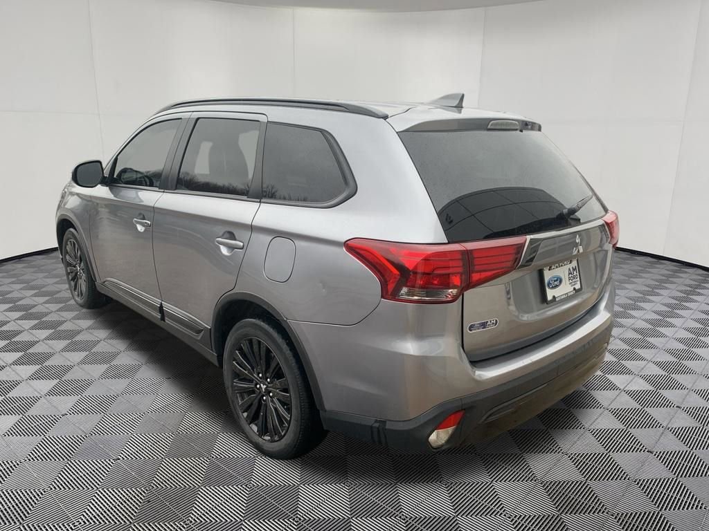 Used 2020 Mitsubishi Outlander LE AWD/4WD image 4