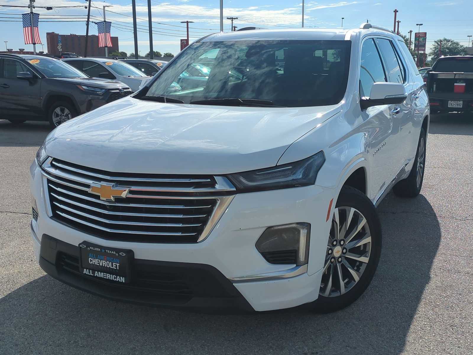 Used 2023 Chevrolet Traverse Premier image 1