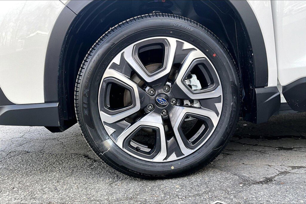 New 2026 Subaru Ascent Limited AWD/4WD image 9