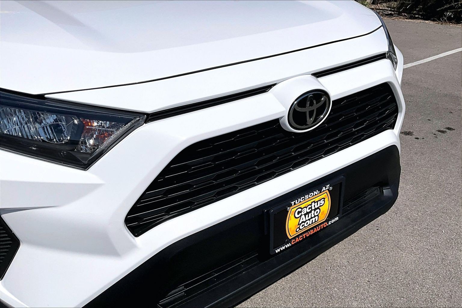 Used 2022 Toyota RAV4 LE FWD image 28