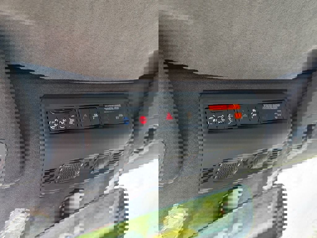 Used 2022 Chevrolet Corvette Stingray Premium Conv w/ Z51 Performance Package image 23