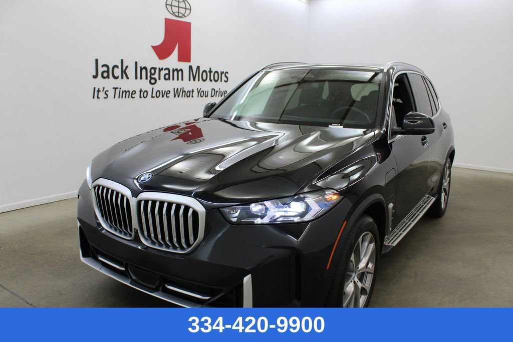 Used 2024 BMW X5 xDrive50e AWD/4WD image 1