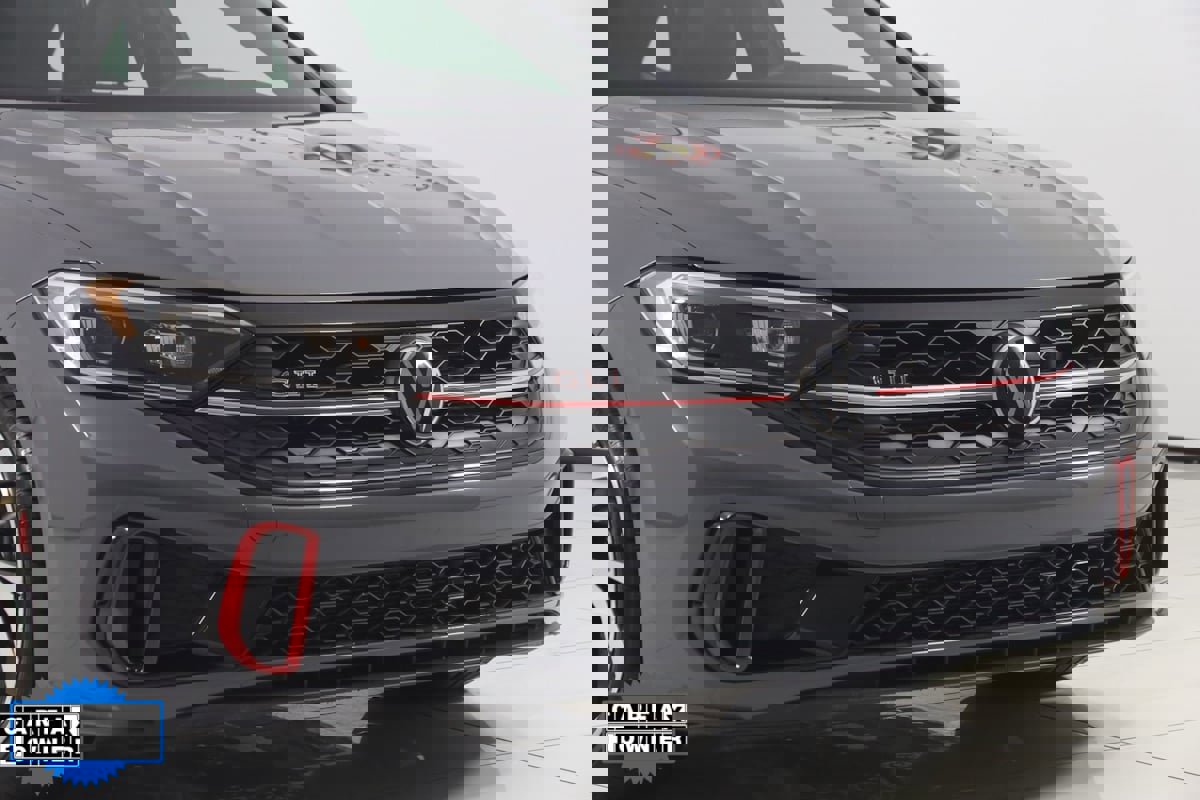 Used 2024 Volkswagen Jetta GLI Autobahn image 40