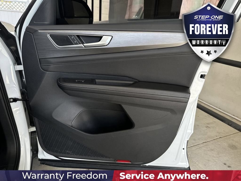 Used 2025 Volkswagen Atlas Cross Sport SE FWD image 37