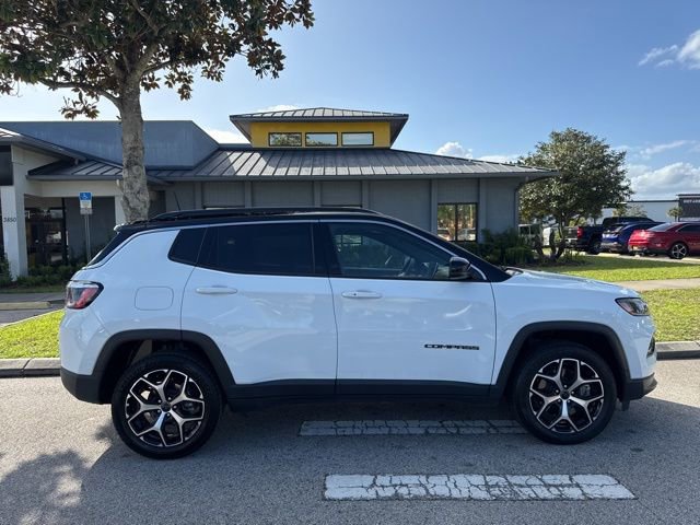 Used 2025 Jeep Compass Limited image 8