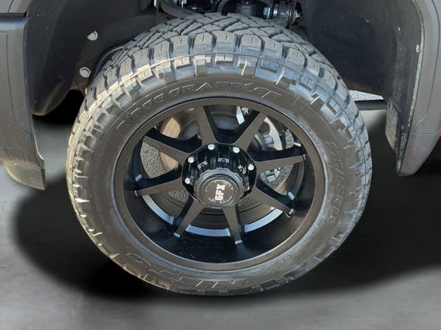 Used 2025 GMC Sierra 2500 Pro image 9