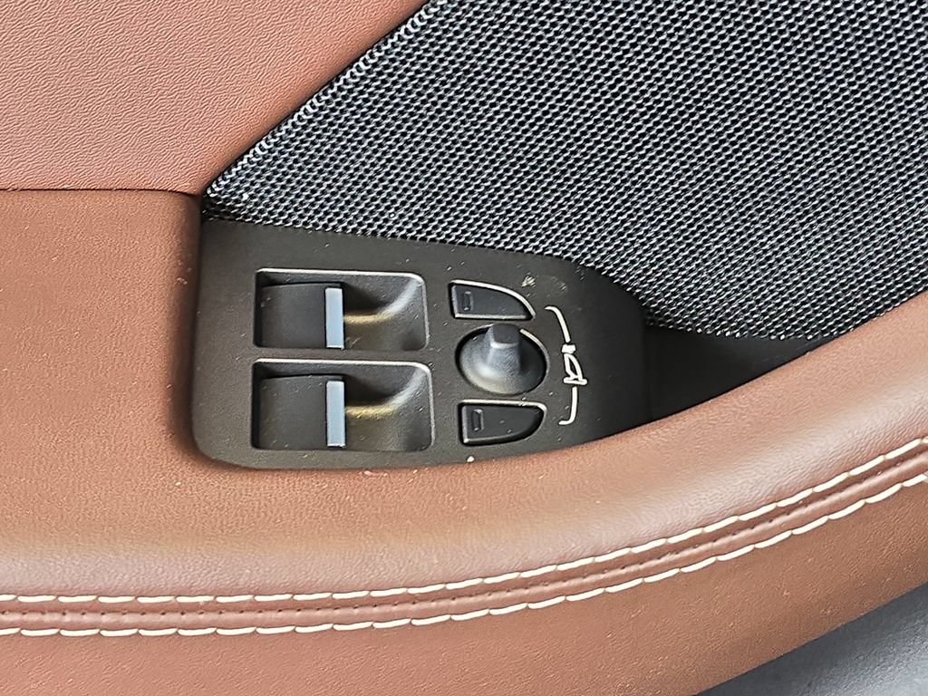 Used 2020 Jaguar F-TYPE Coupe RWD image 29