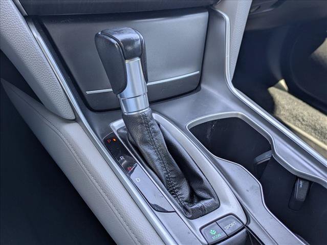 Used 2018 Honda Accord Touring image 12