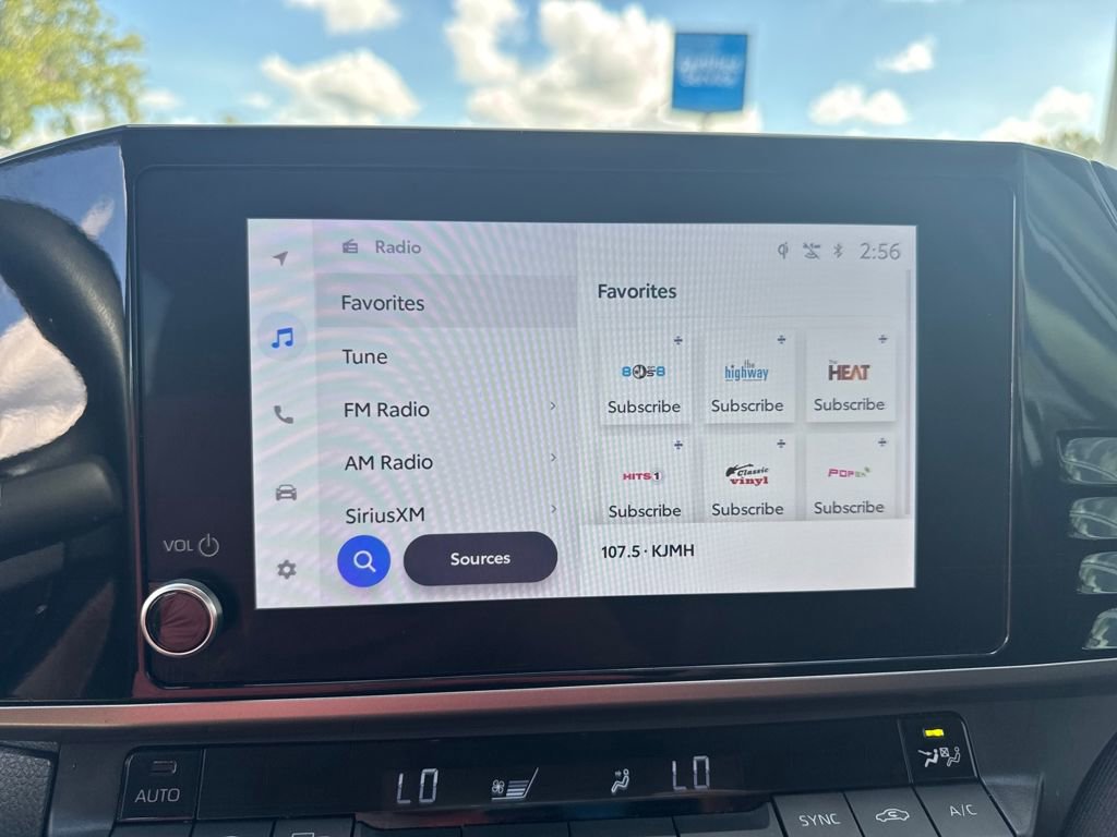 Used 2025 Toyota Camry LE image 5