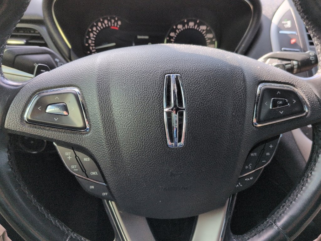 Used 2017 Lincoln MKC Select w/ Select Plus Package AWD/4WD image 13