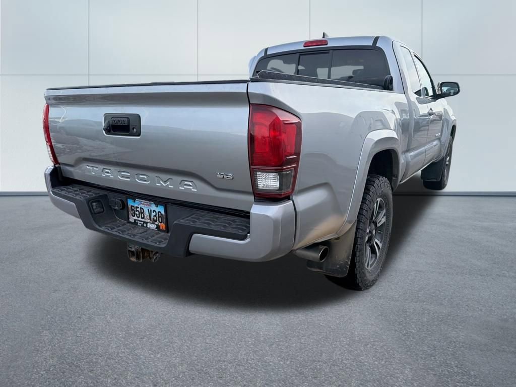 Used 2018 Toyota Tacoma TRD Sport image 6