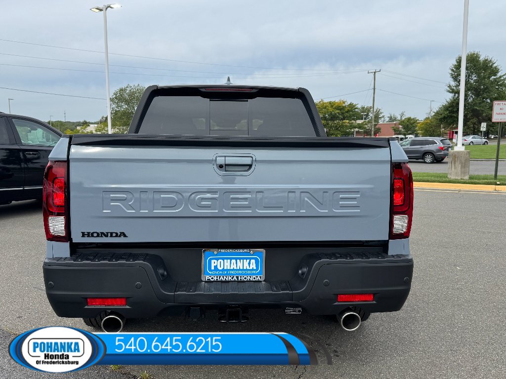 New 2026 Honda Ridgeline Black Edition image 4