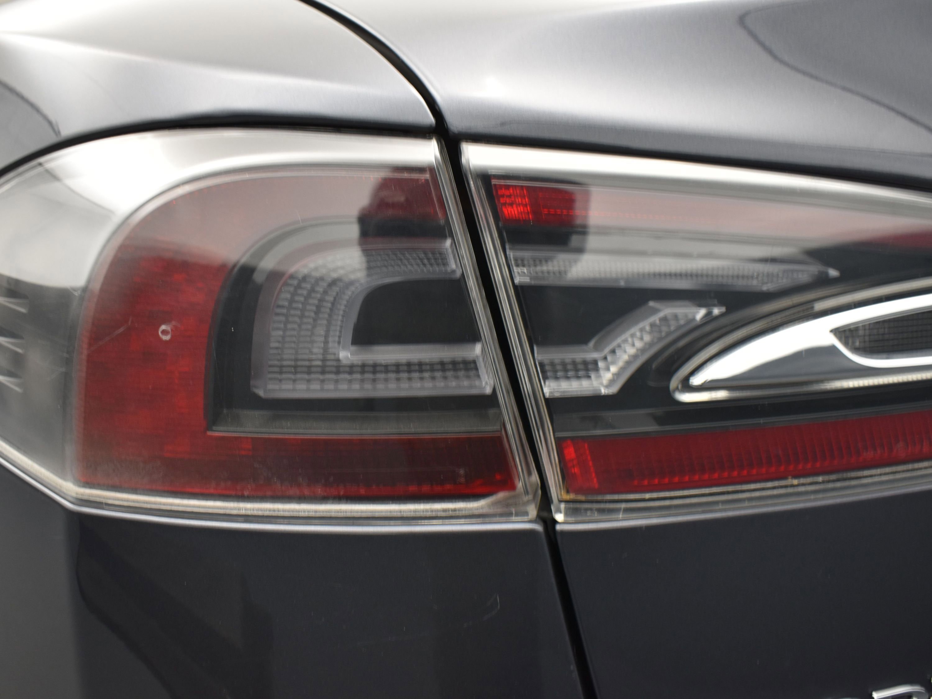 Used 2018 Tesla Model S AWD image 8