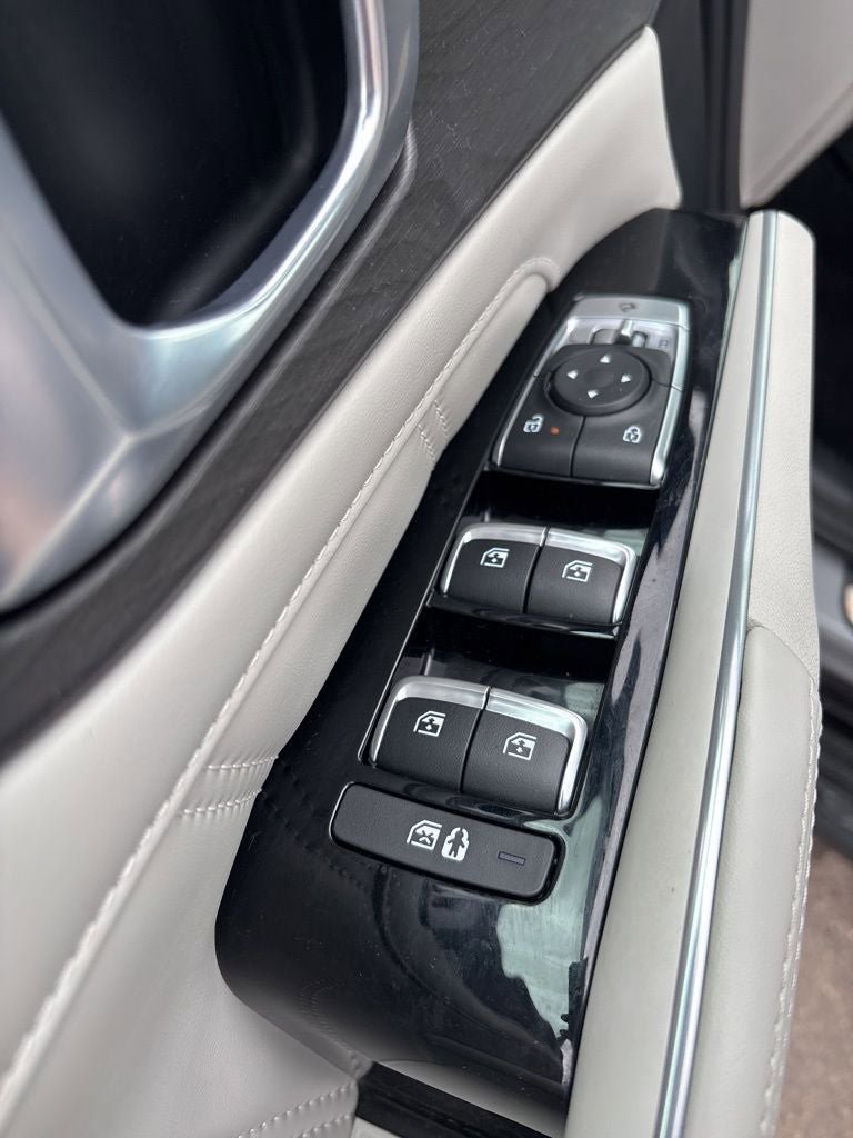 Used 2025 Kia Sorento SX AWD/4WD image 12