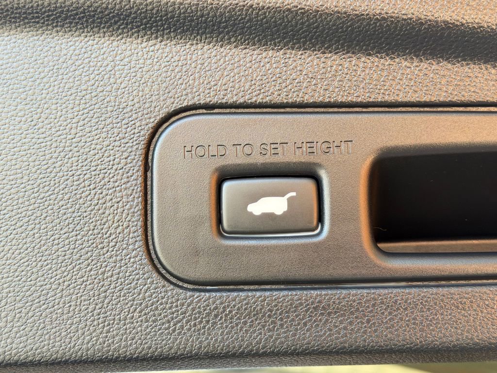 Used 2025 Acura MDX w/ Technology Package image 36