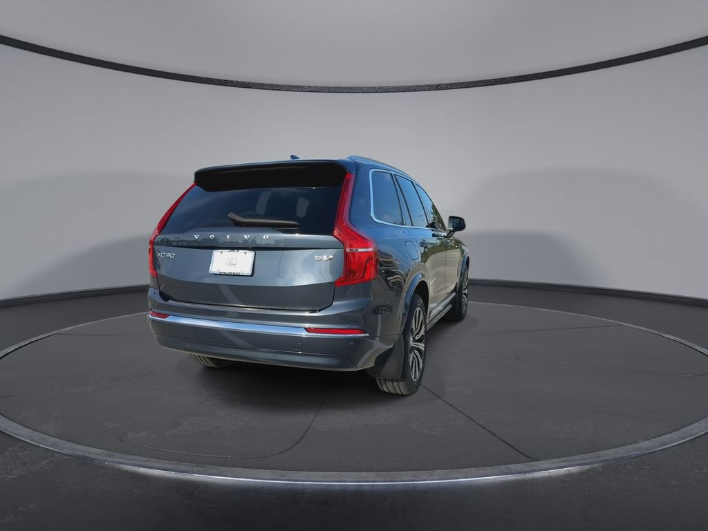 Used 2024 Volvo XC90 B6 Plus image 8