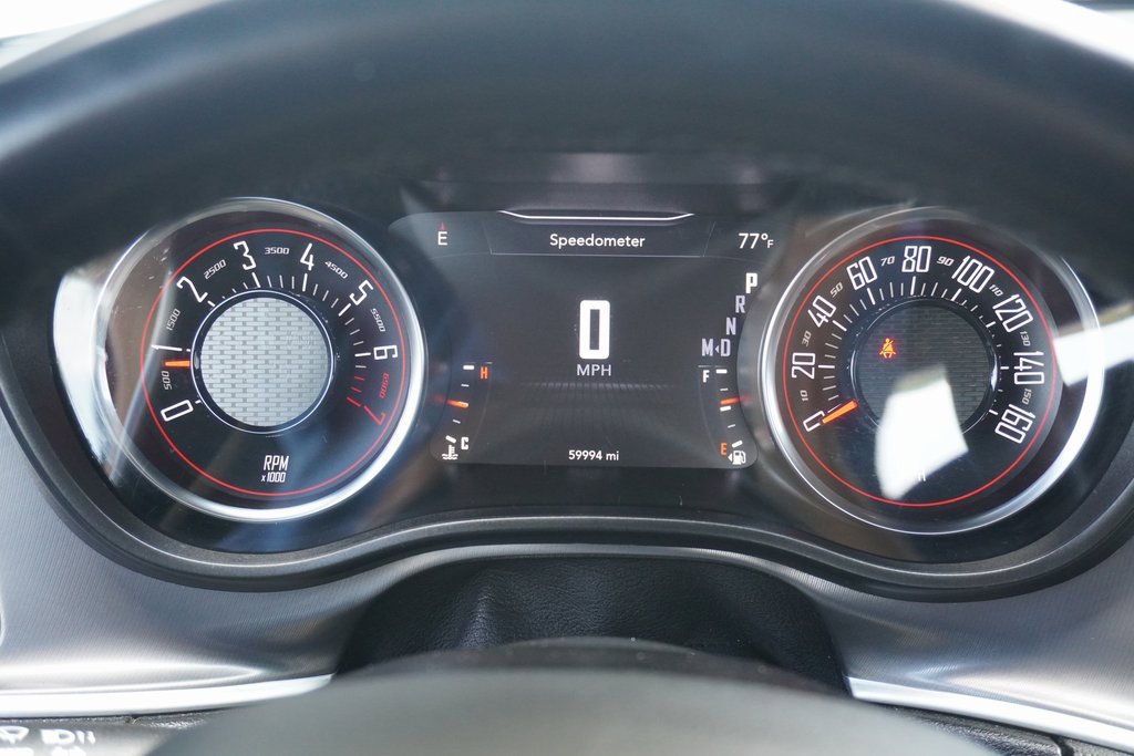 Used 2022 Dodge Challenger SXT image 10