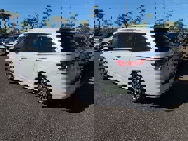 Used 2016 Honda Odyssey Touring Elite image 6