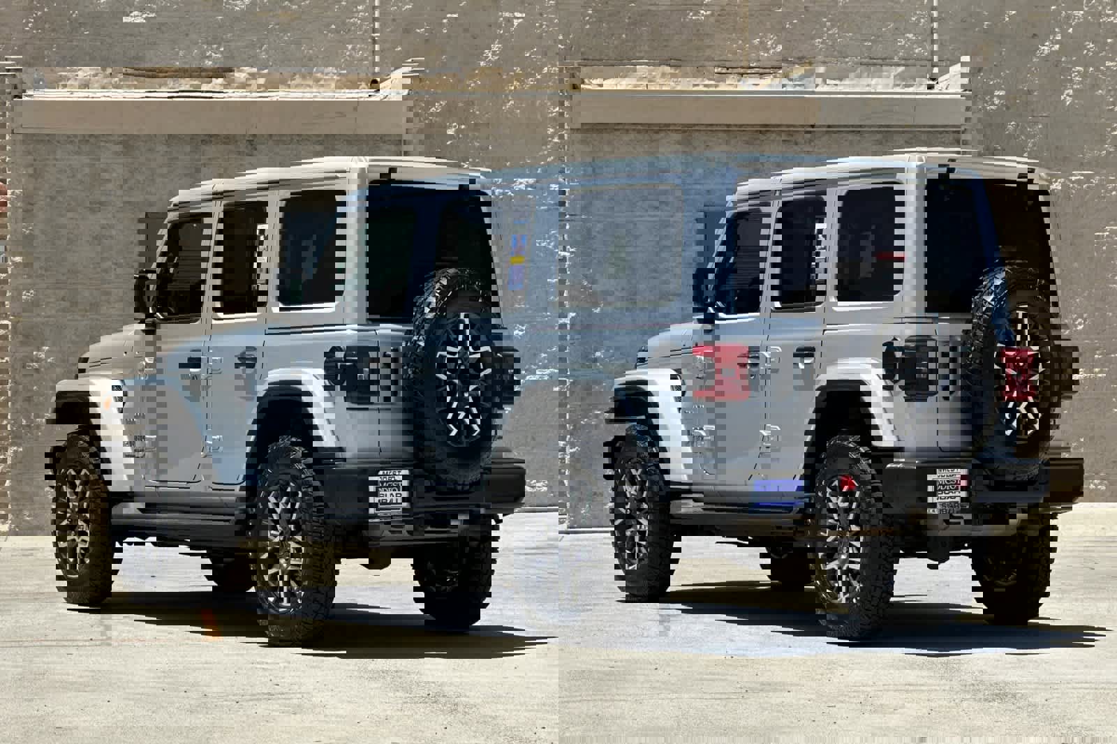 Used 2024 Jeep Wrangler Sahara image 5