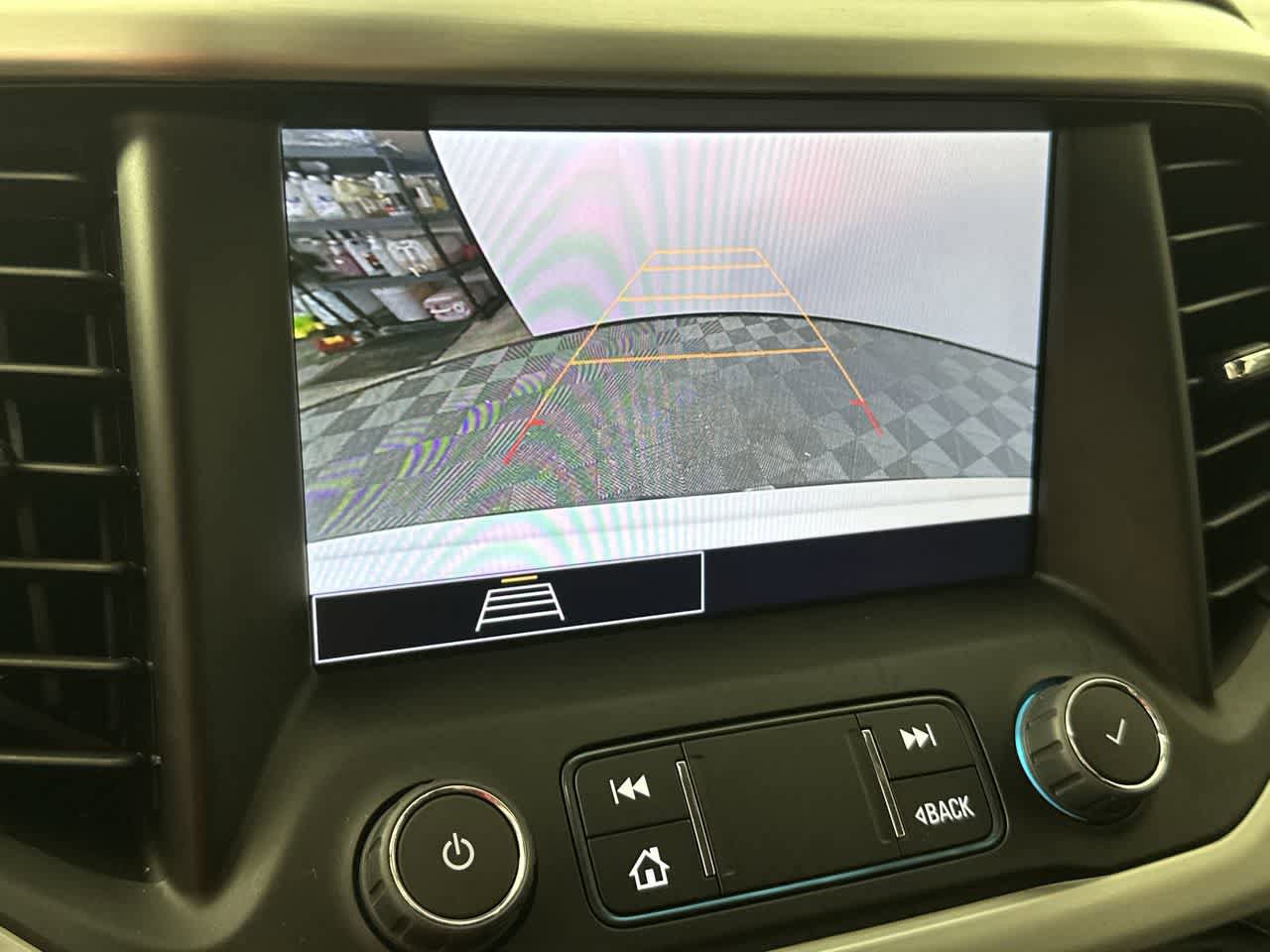 Used 2023 GMC Acadia SLE w/ Driver Convenience Package FWD image 20