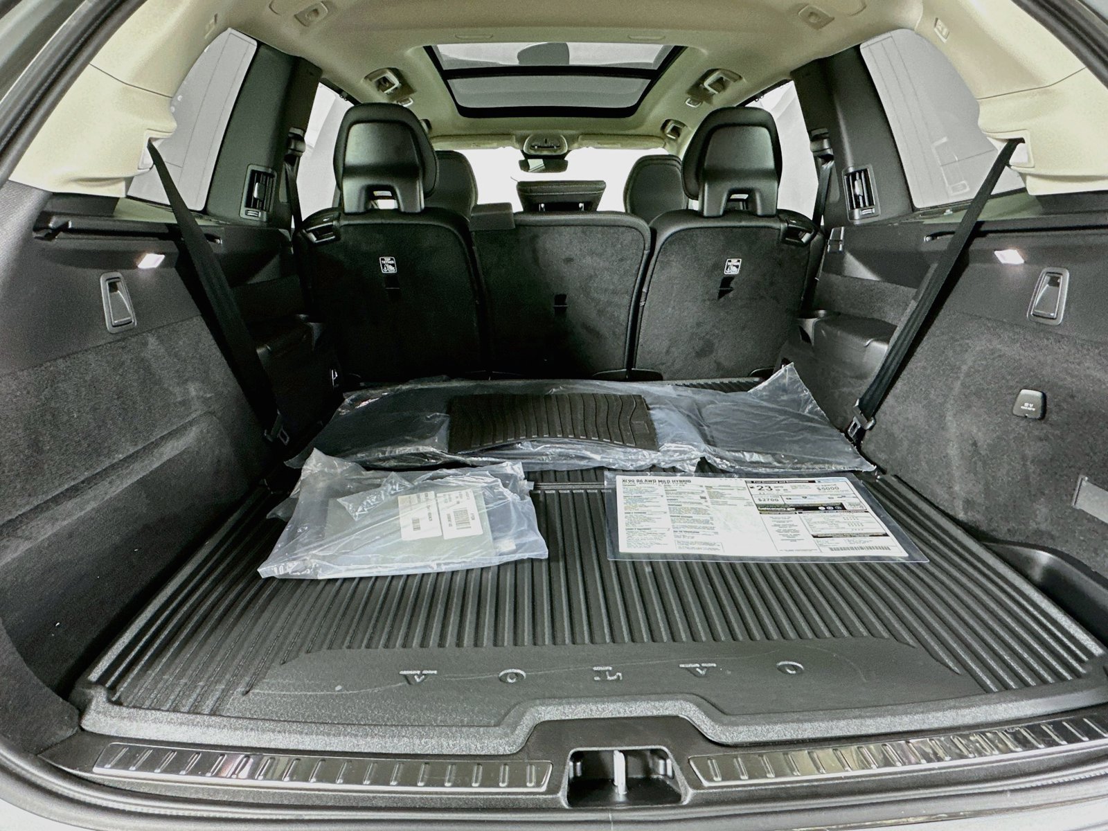 Certified 2026 Volvo XC90 B6 Ultra w/ Protection Package AWD/4WD image 38