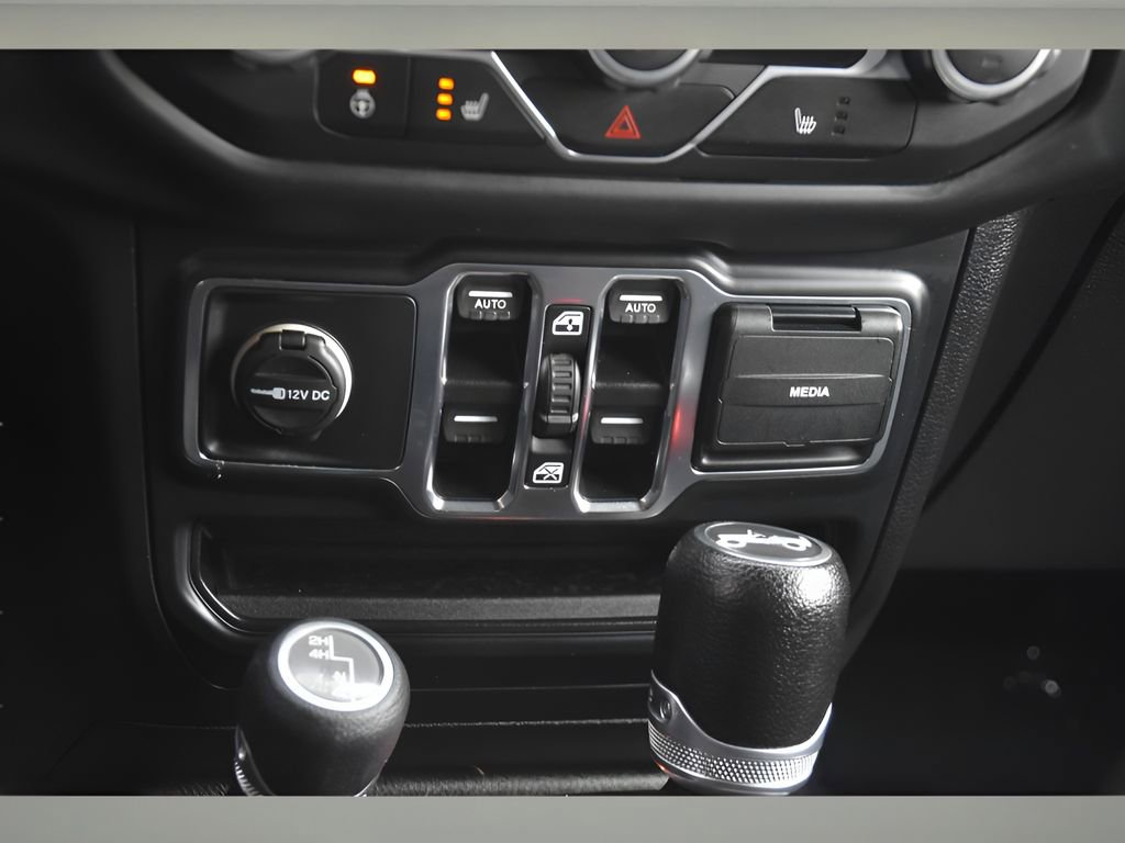 Used 2018 Jeep Wrangler Unlimited Sport S image 33