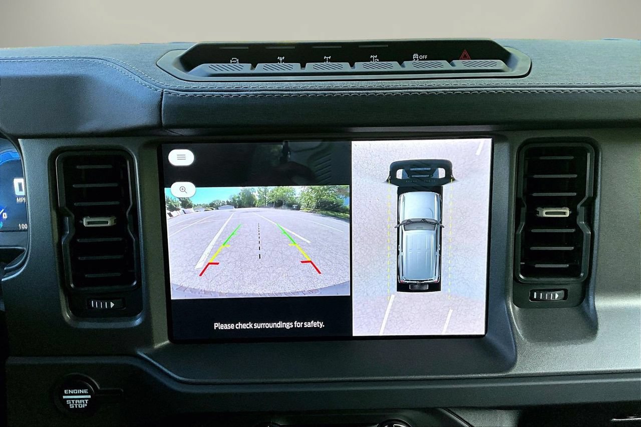 Used 2025 Ford Bronco Badlands AWD/4WD image 14