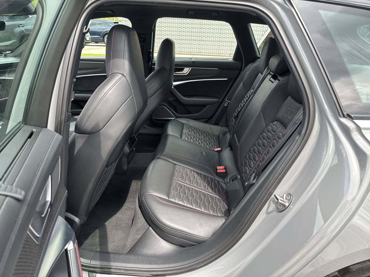Used 2021 Audi RS 6 AWD/4WD image 21