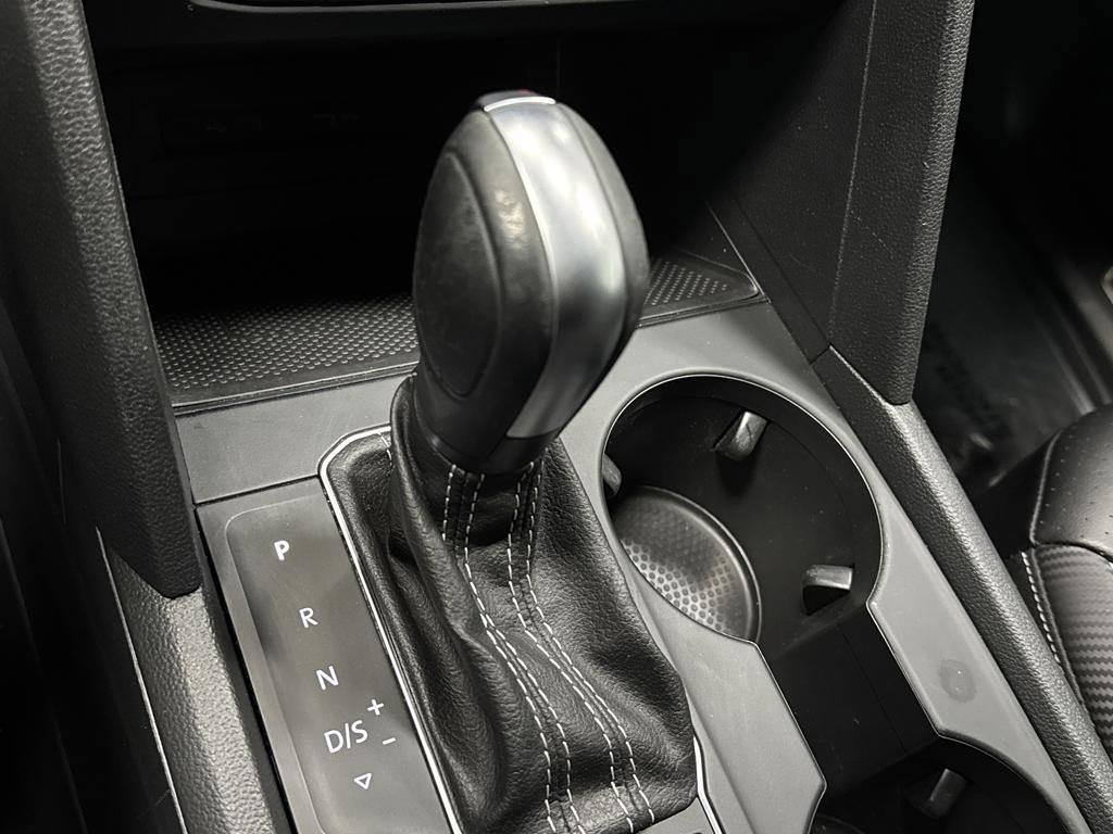 Used 2021 Volkswagen Atlas Cross Sport SE w/ Panoramic Sunroof Package image 21