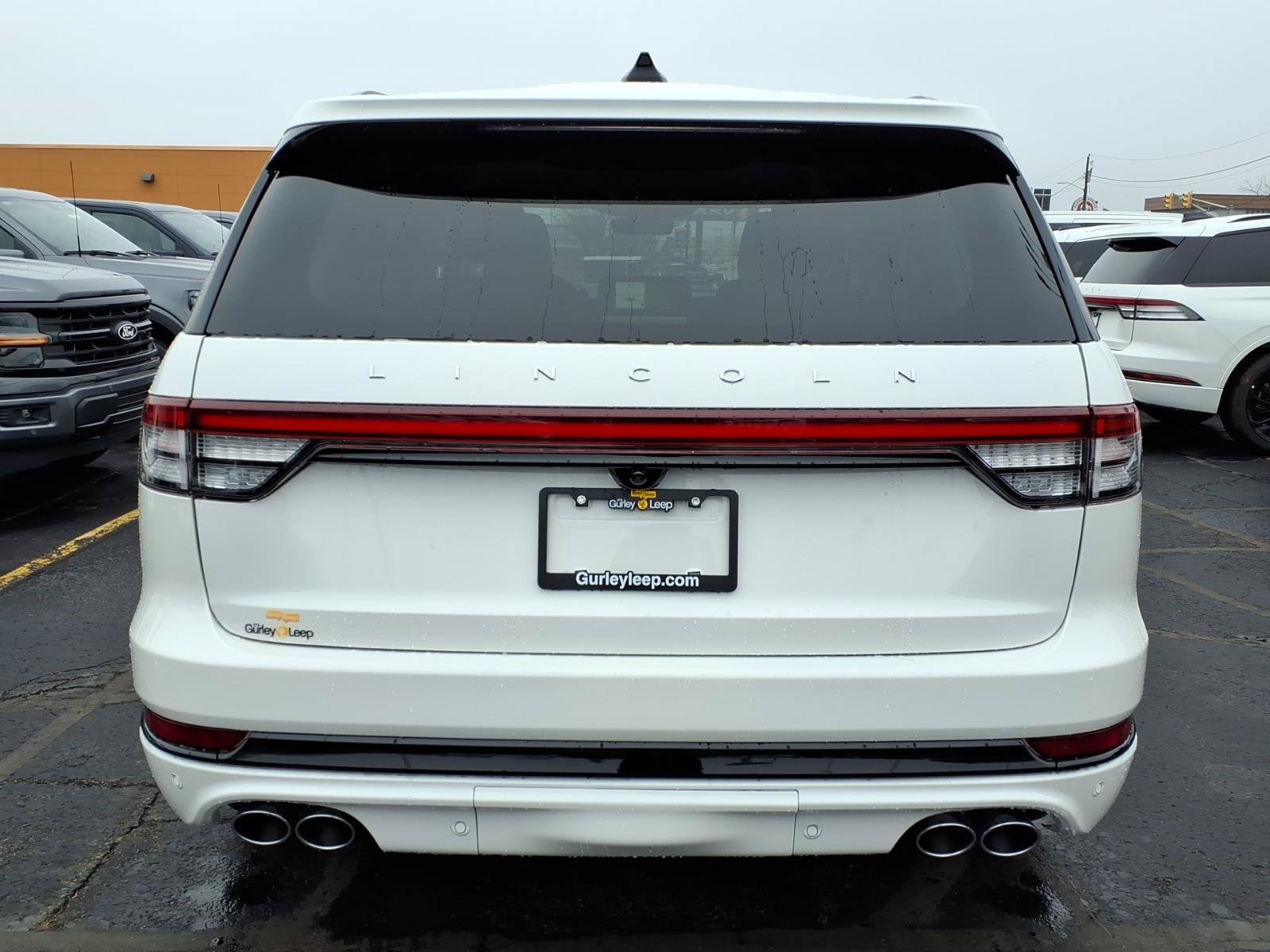 New 2026 Lincoln Aviator AWD w/ Jet Appearance Package image 9