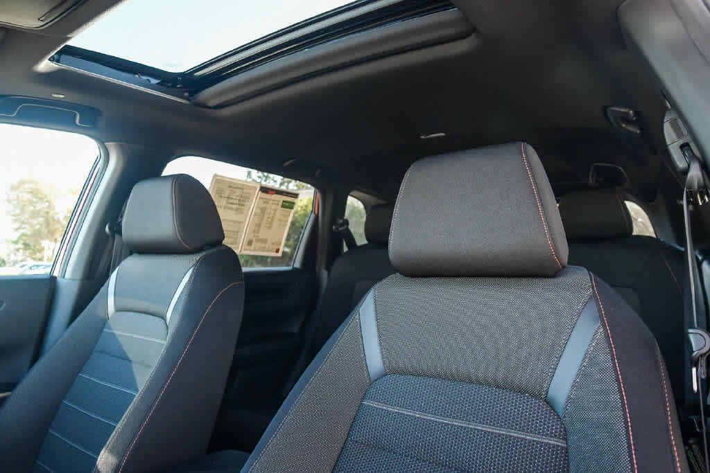 Used 2025 Honda CR-V Sport image 18