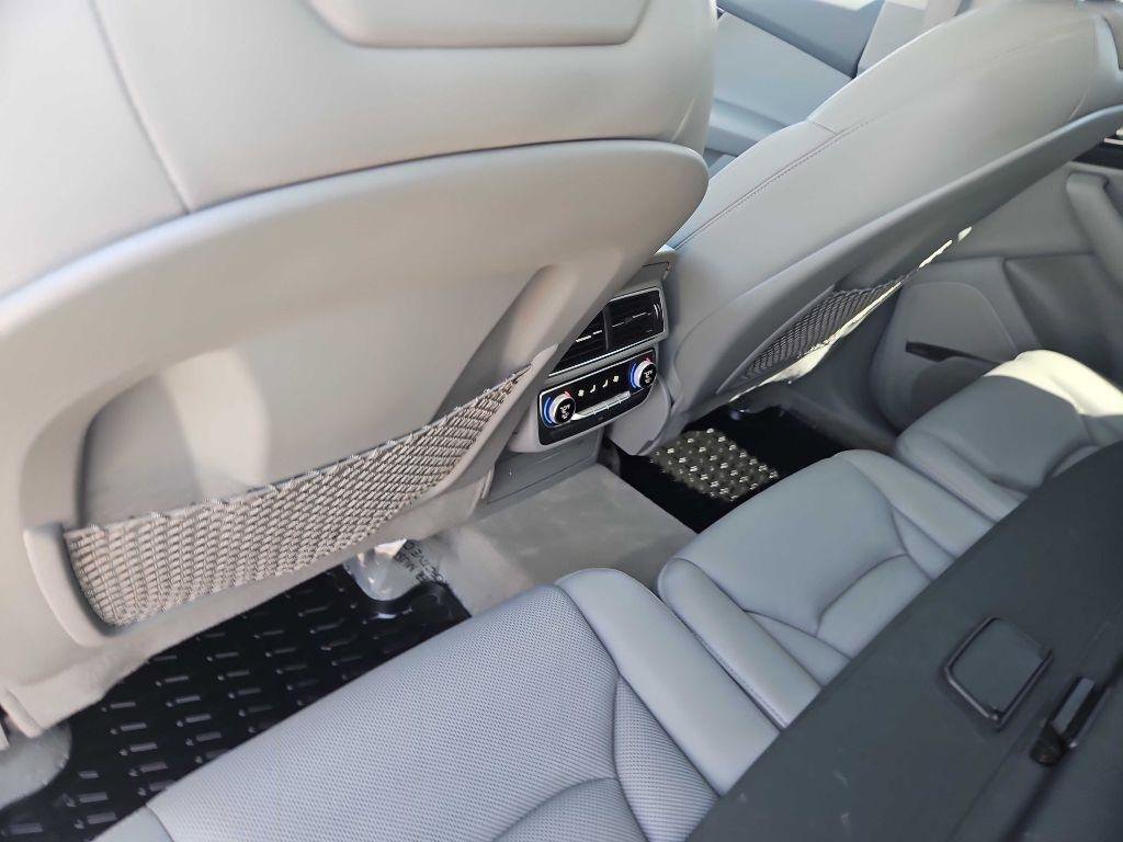 Used 2017 Audi Q7 3.0T Prestige w/ Prestige Package AWD/4WD image 27