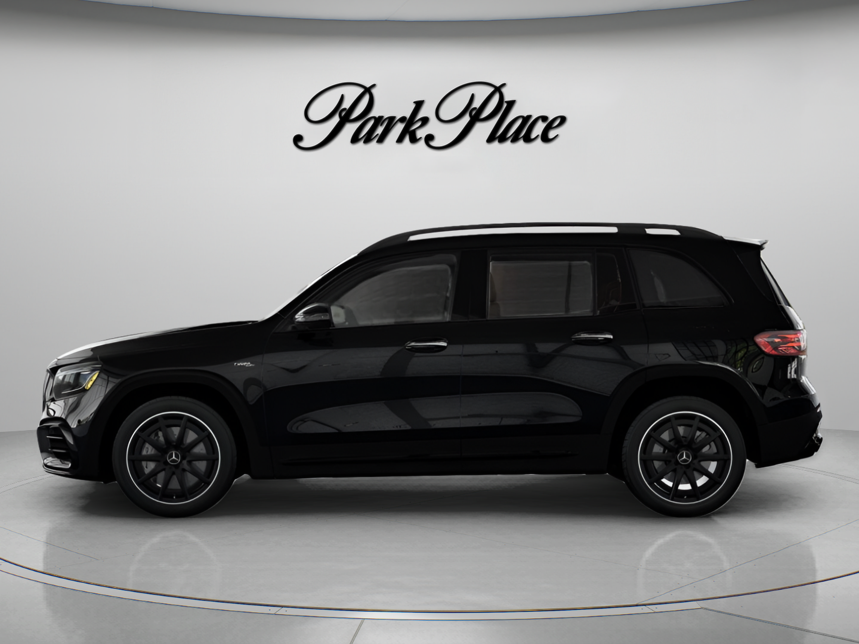Used 2026 Mercedes-Benz GLB 35 AMG 4MATIC image 8