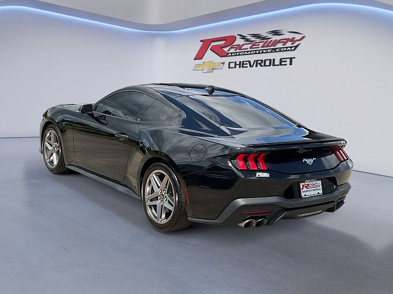 Used 2024 Ford Mustang Premium RWD image 3