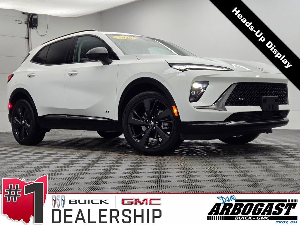 Used 2025 Buick Envision Sport Touring image 1