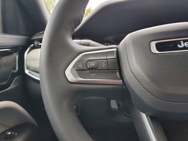 Used 2023 Jeep Compass Limited AWD/4WD image 12