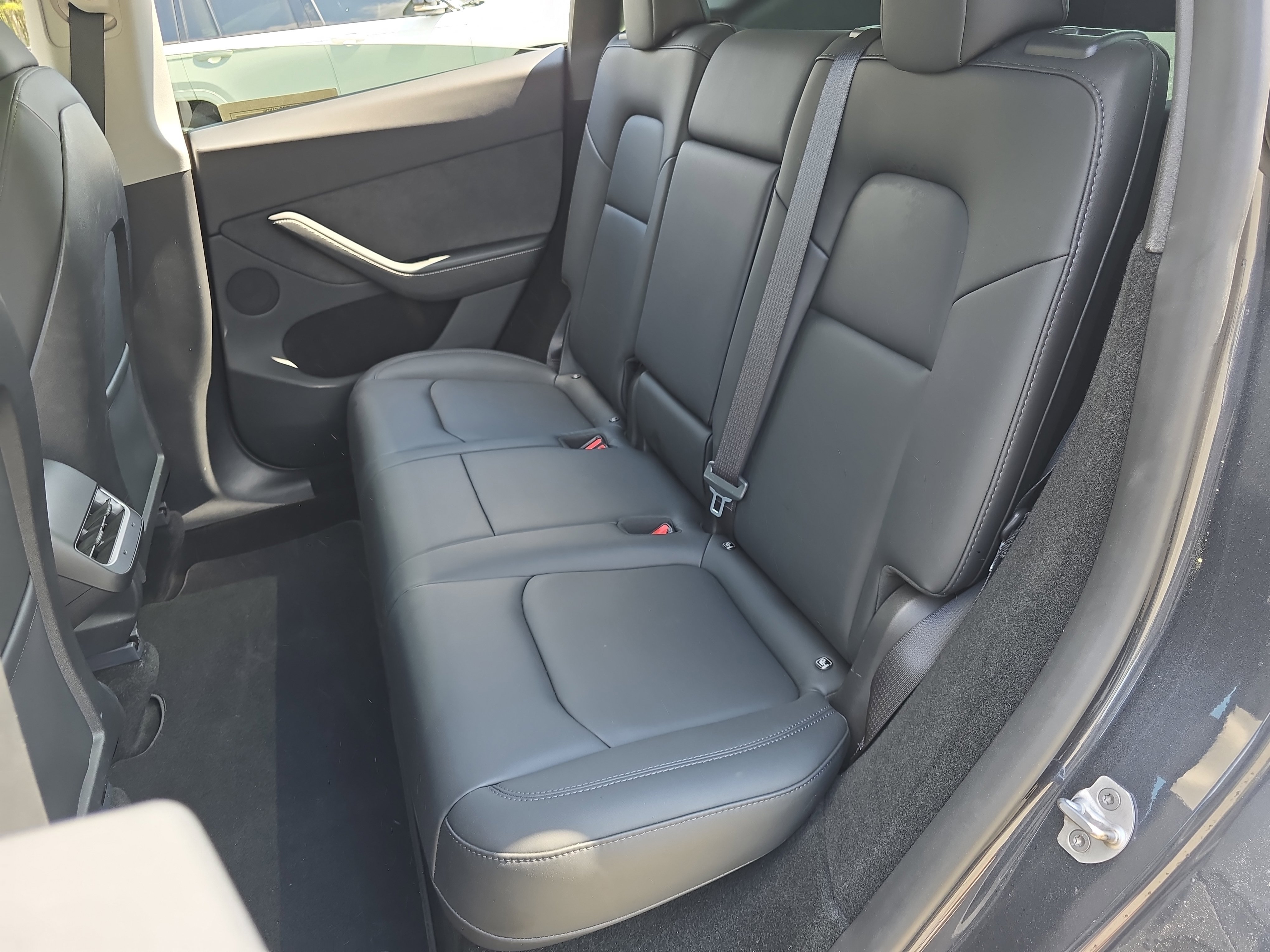 Used 2024 Tesla Model Y Long Range image 14