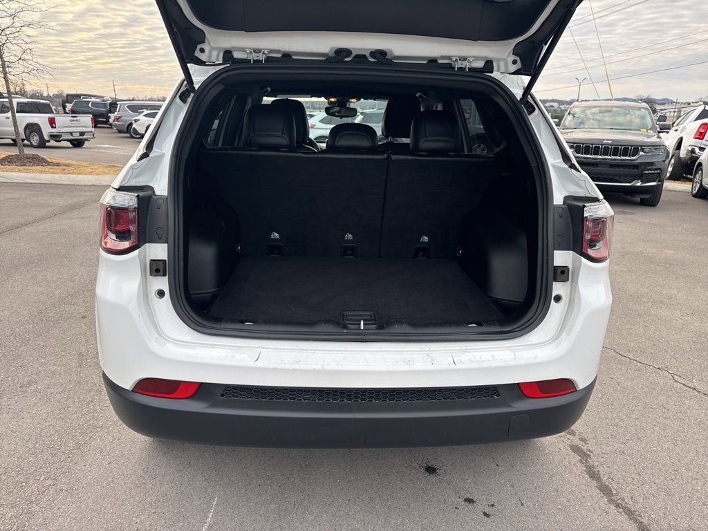 Used 2024 Jeep Compass Latitude image 27