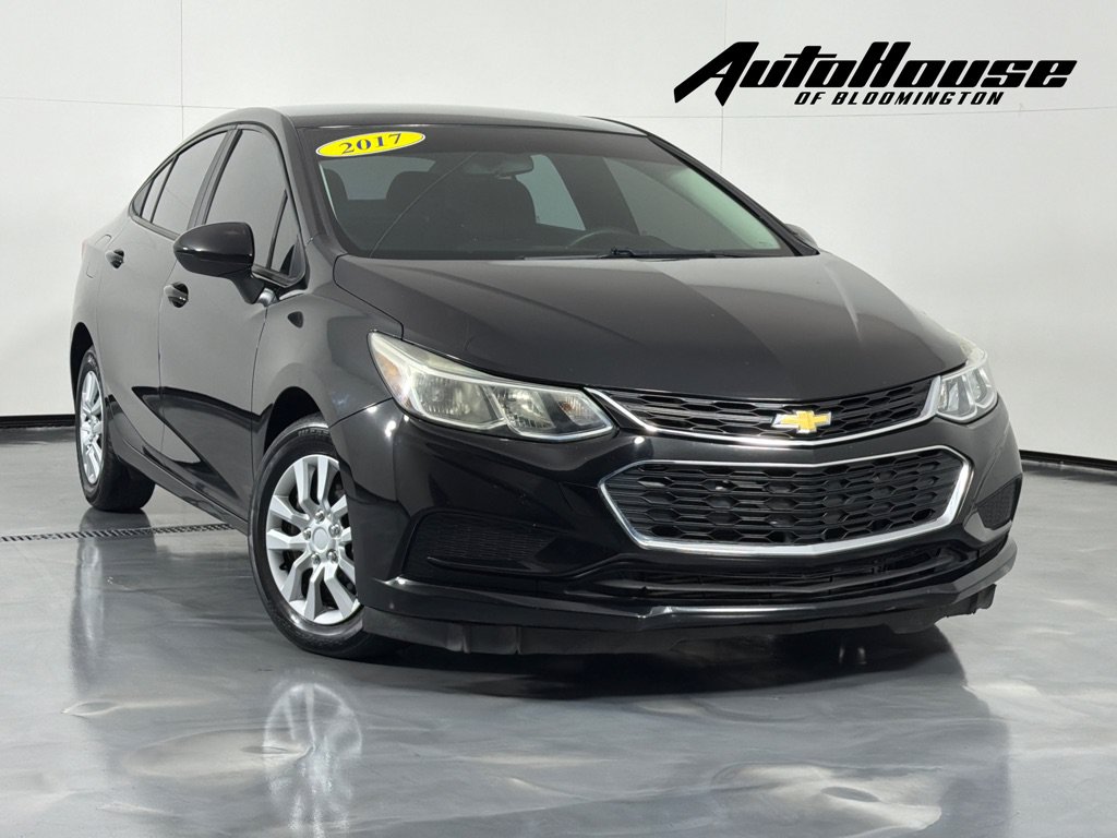 Used 2017 Chevrolet Cruze LS FWD image 1