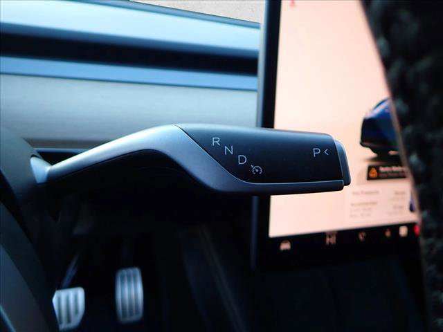 Used 2023 Tesla Model Y Performance image 16