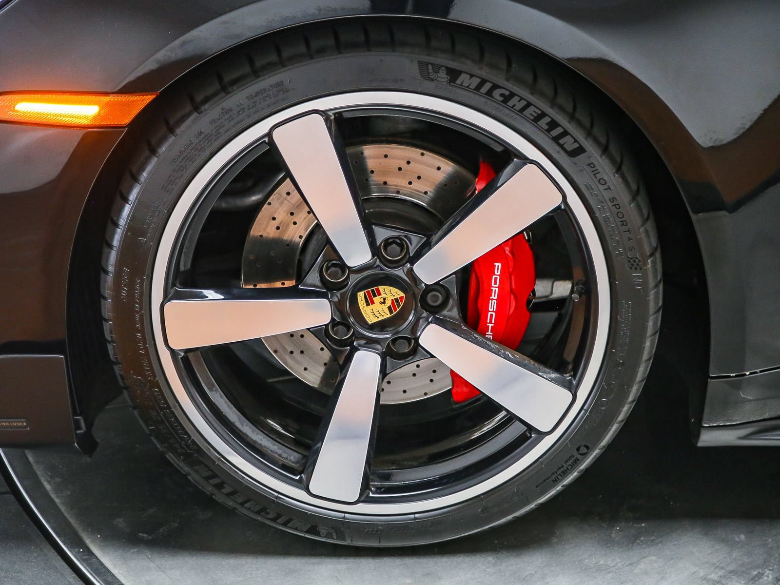 Certified 2022 Porsche 911 Carrera 4S AWD/4WD image 14