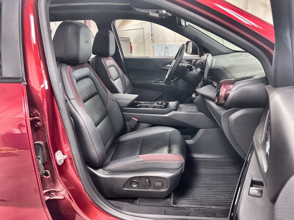 Used 2025 Chevrolet Equinox RS w/ Safety and Technology Package AWD/4WD image 28