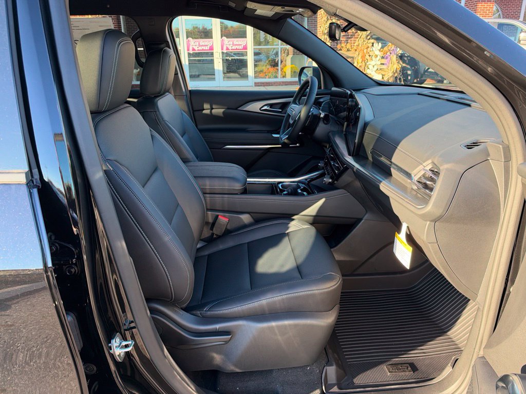 New 2027 Chevrolet Traverse LT w/ Driver Confidence Package AWD/4WD image 48