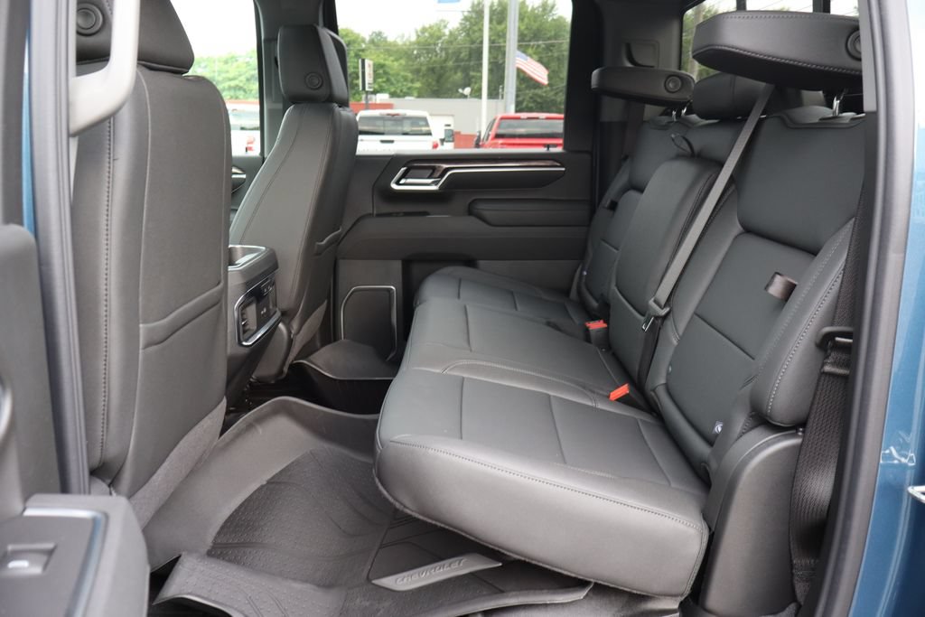 New 2026 Chevrolet Silverado 2500 LTZ w/ LTZ Convenience Package AWD/4WD image 21